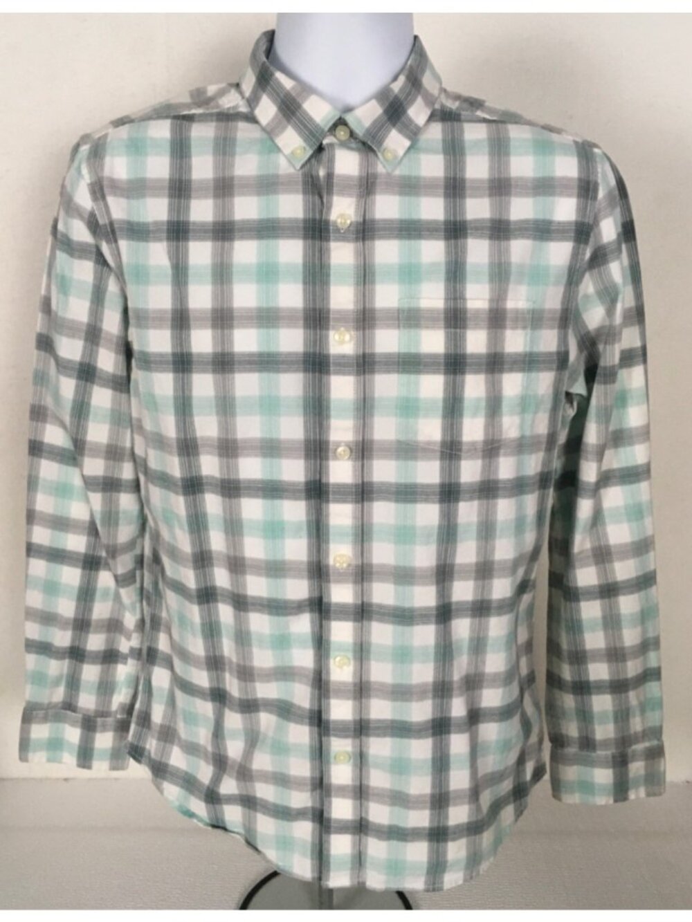 Goodfellow and Co Size M White Green Black Plaid Button Down Long Sleeves